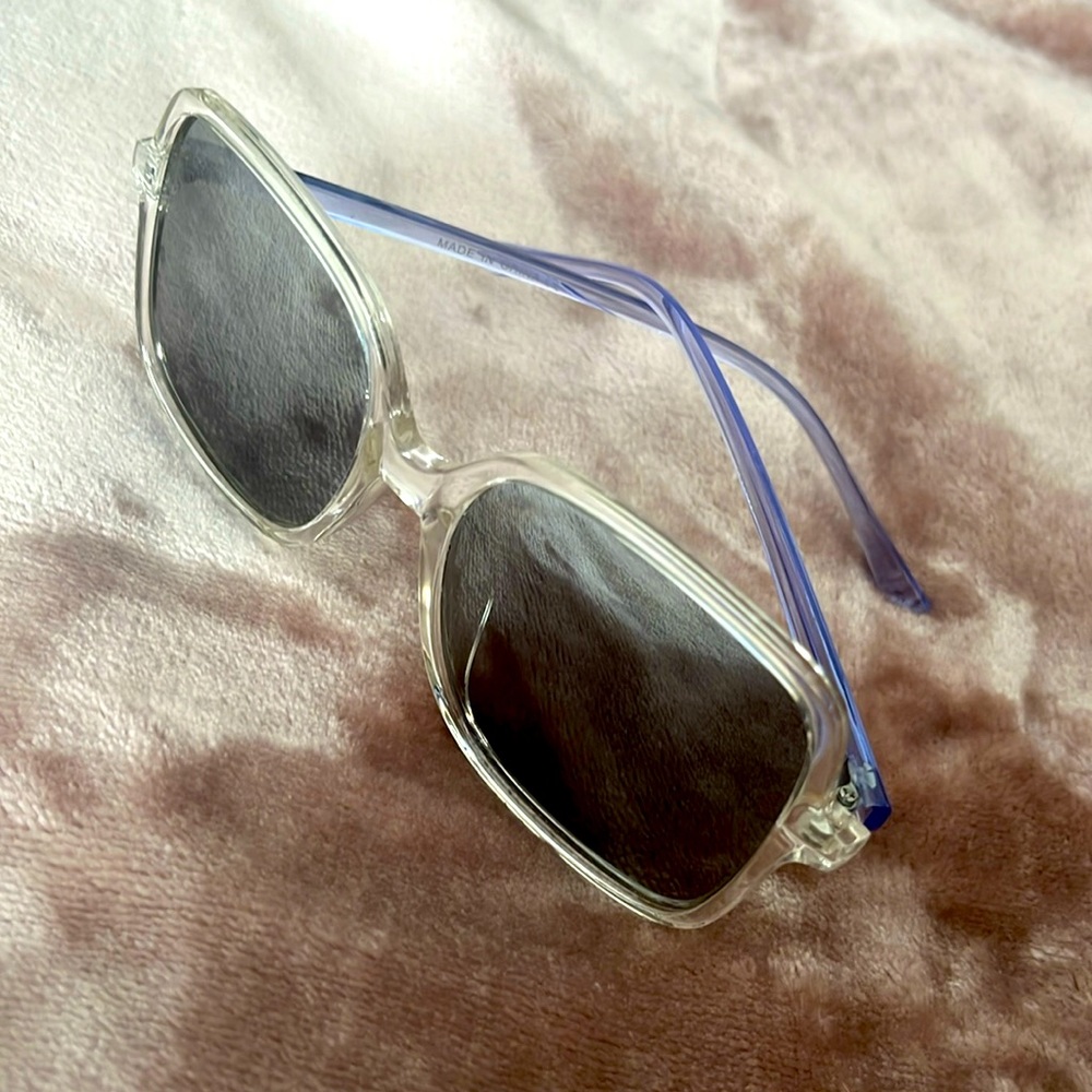 Clear/Purple Square Sunglasses